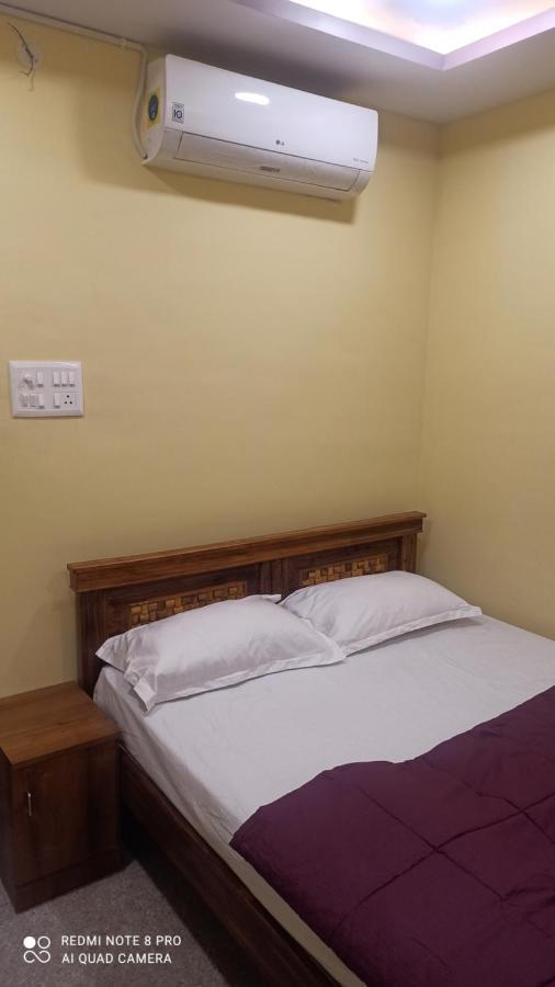 Hotel E Lodge 维沙卡帕特南 外观 照片